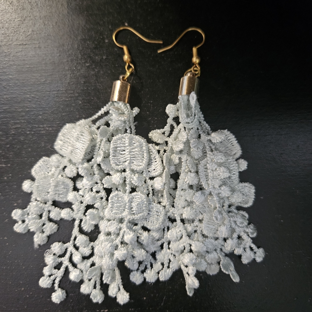 ⭐️Handmade Brand New Light Blue Lace Floral Dangle Earrings, 2" Long Lightweight